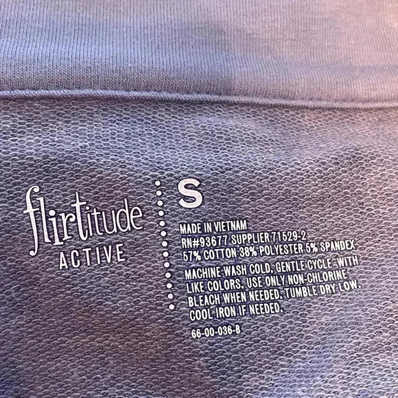 Flirtitude Active Blue Camo Workout Top Athleisure Jamestown Half Zip Sz S New - Picture 3 of 7